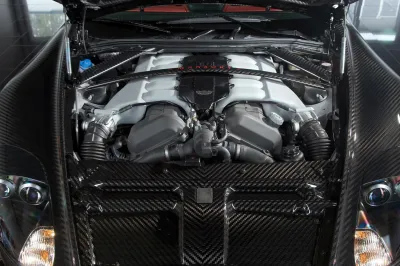 Aston Martin - DB9